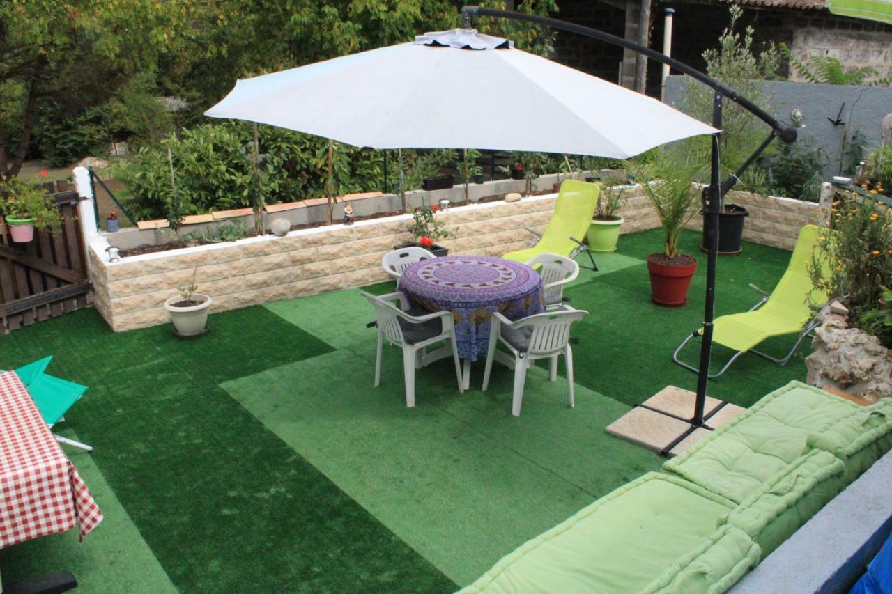 Rose Hill Apartment Lagorce  Екстериор снимка